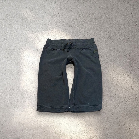 Nike Dark Grey Low Rise Sweat Shorts - Picture 1 of 7